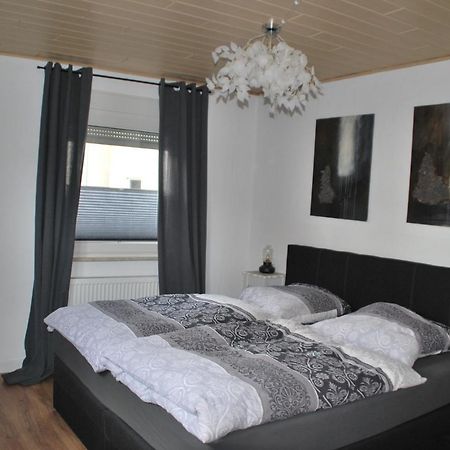 Вилла Ferienhaus Moselblick Трабен-Трарбах Экстерьер фото